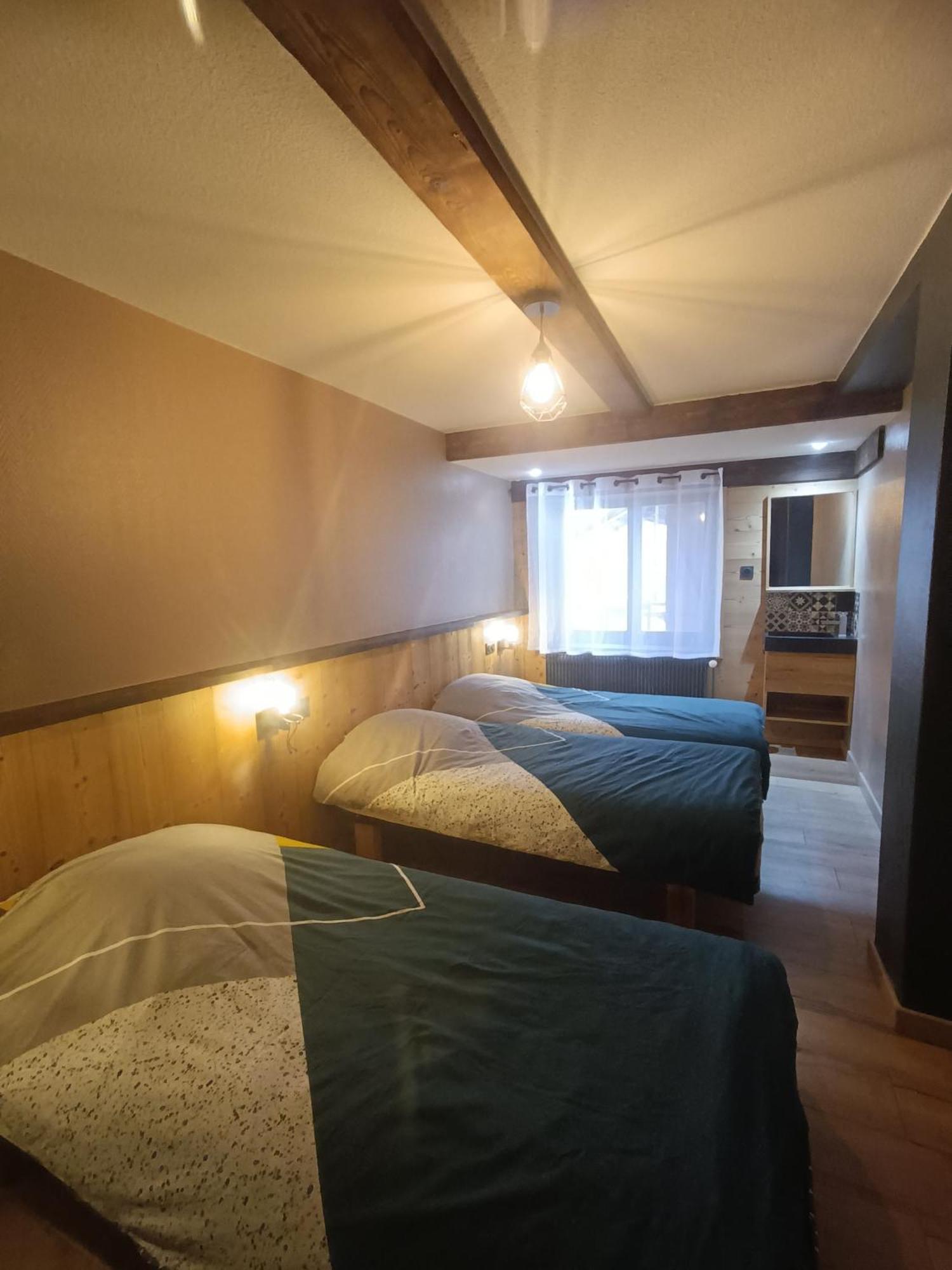 Chambre Les Etoiles De Bevy Septmoncel-Les-Molunes Екстериор снимка